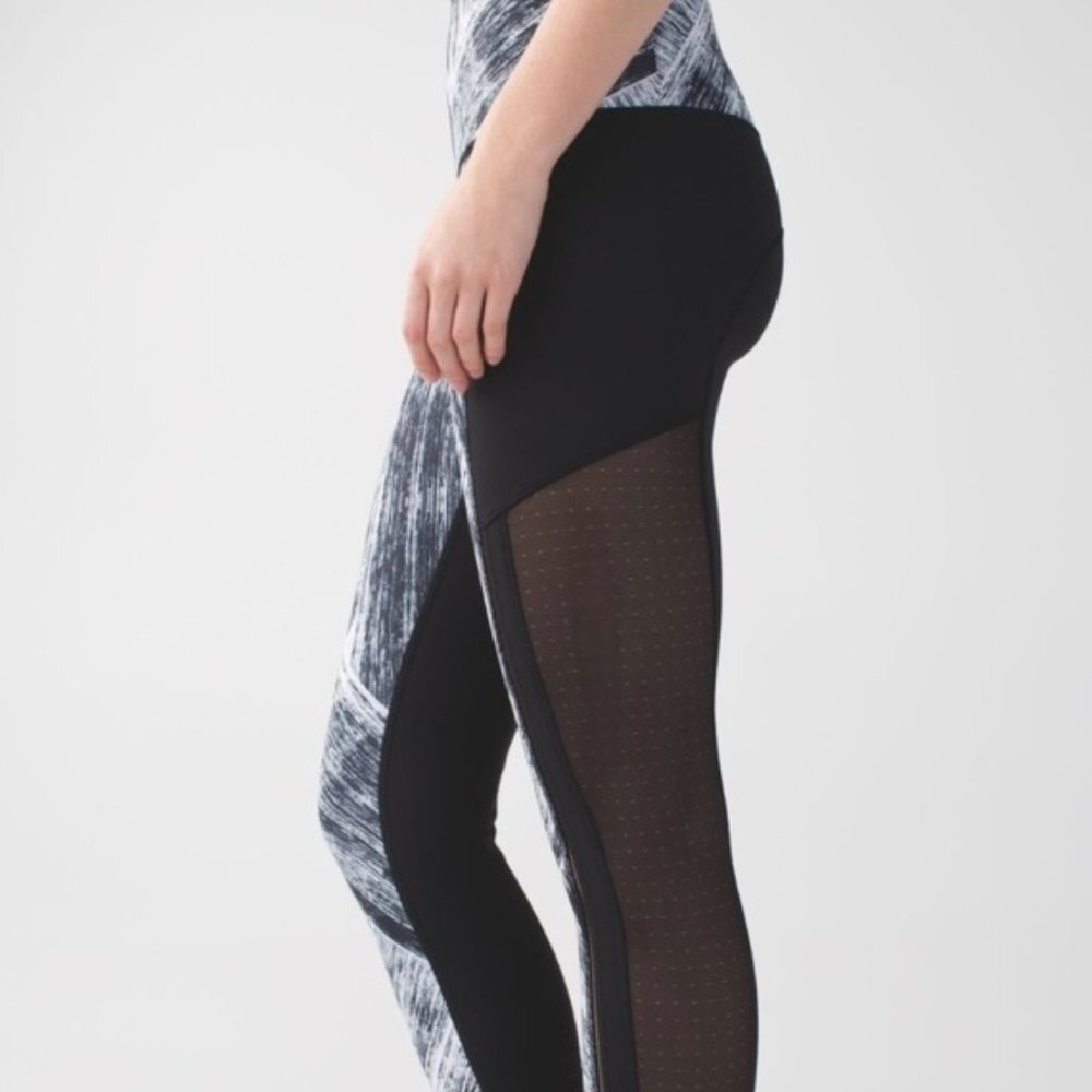 Lululemon Hot To Street Crop Leggings Heat Wave White Black Mesh Yoga Pants 6 - Picture 3 of 8